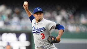 洛杉磯道奇隊終結者狄亞茲（Edwin Diaz）由於右手肘出現游離體不適，將於美國時間週三接受手術，預計缺席時間長達3個月，最快需等到明星賽後的下半賽季才能回歸。（圖／美聯社／達志影像）