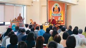 喇嘛多傑仁卿口才很好，累積了不少信眾。（圖／翻攝自多傑仁卿臉書）