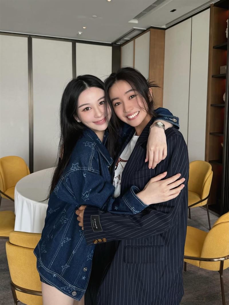 沈月（左）與木村光希兩人皆是星二代，更同為時尚寵兒。（圖／翻攝自IG＠yuetyuetxx）