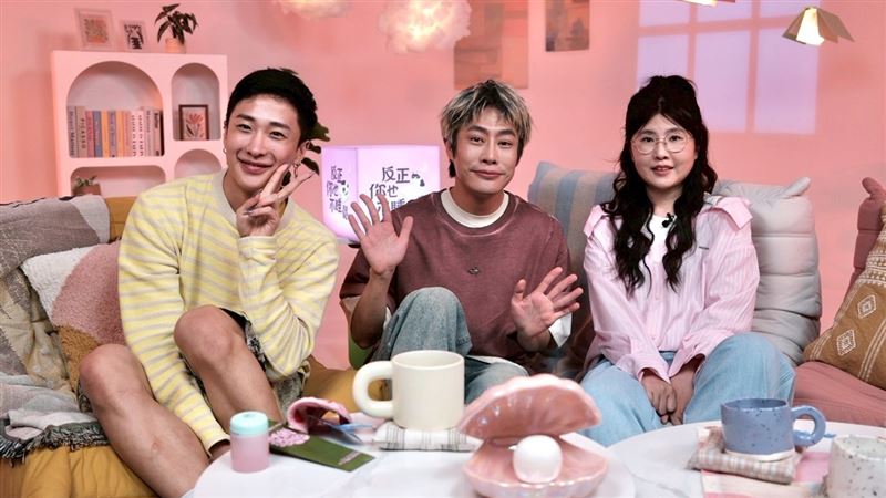 妮妃雅(左起）、陳栢青、吳曉樂。（圖／小公視提供）