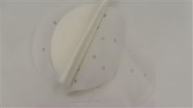 總裁國際有限公司從中國進口蒸籠紙溶出物超標。（圖／食藥署提供）