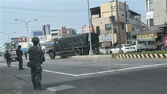 新／苗栗23歲女中士開10噸軍卡衝撞分隔島