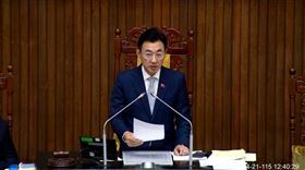 立法院副院長江啟臣宣布，115年度中央政府總預算案，交財政委員會依分配表及日程，分送各委員會審查。（圖／翻攝畫面）