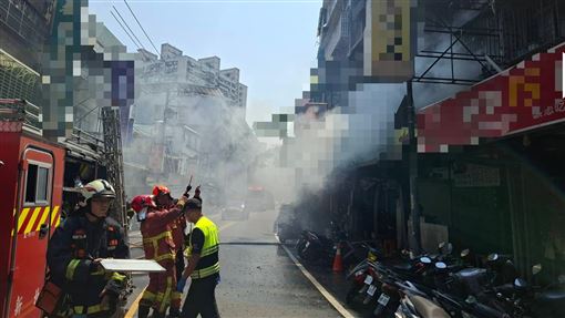 新／三重大火女住戶OHCA　5樓屋頂2人待救