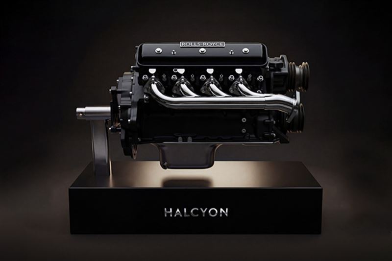 動力核心是經典的6.75升L系列V8引擎。（圖／翻攝Halcyon網站）