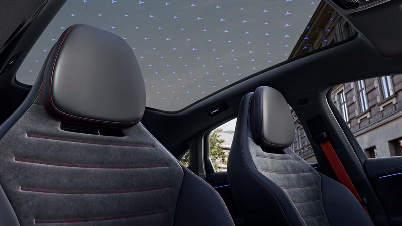 採用星芒玻璃頂。（圖／翻攝Hedonic網站）