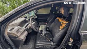北市馬槽橋驚傳火燒車事件，60歲婦人三度燒燙傷送醫。（圖／翻攝畫面）