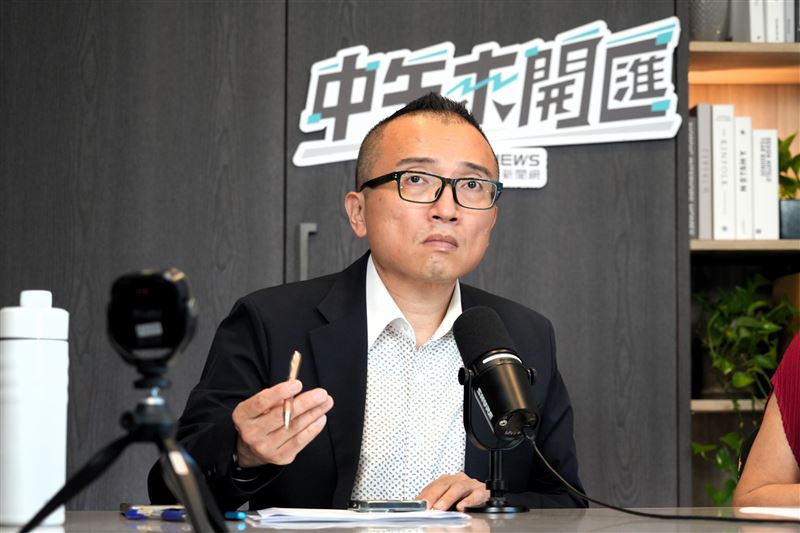 周榆修接受主持人黃光芹節目《中午來開匯》專訪。（圖／CNEWS匯流新聞網提供）