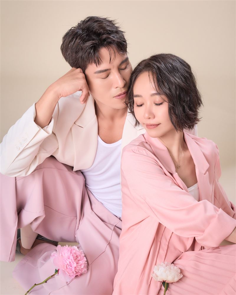 龍語申（左）、何依霈（右）迎來「愛的結晶」。（圖／ Renasu提供）