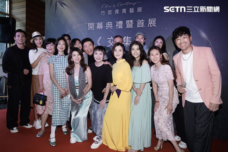 畫廊開幕式集結眾多藝人。（圖／記者趙于瑩攝影）