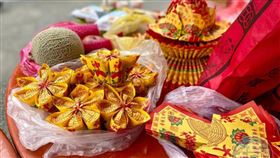 命理師江柏樂近日在threads貼文，提到現代年輕人「不婚不生」的狀況，認為「以後沒小孩拜你，你也過不好！」此番言論引起網路熱議。（示意圖）
