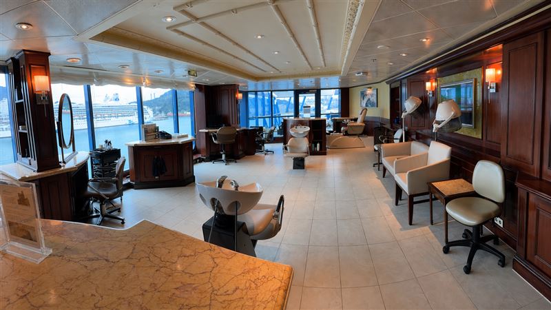 「憲章號」為因應長途旅行在船上設有沙龍理髮廳。（圖／記者蕭翰弦攝影）