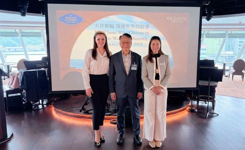 中僑旅行社董事長林雲鶴（中）大洋郵輪北亞區業務發展經理Fiona Chu（右）共同受訪。（圖／記者蕭翰弦攝影）