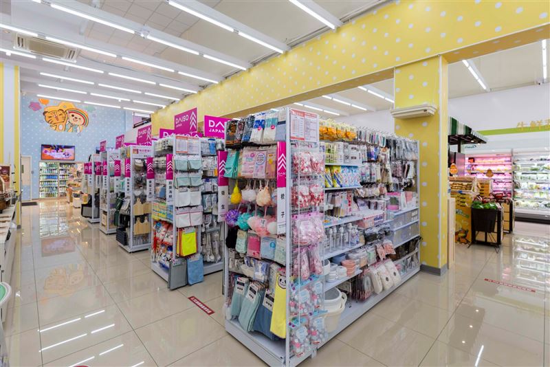 7-ELEVEN Fresh青塘門市進駐超商通路首間「DAISO大創複合專區」。（圖／品牌業者提供）