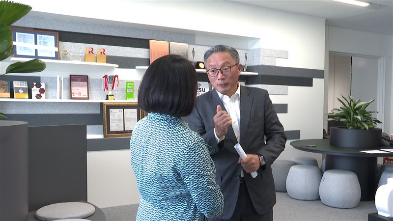 台灣世界第一！電通集團攜手衛星公會奪全球首張【電視廣告投放碳足跡證書》。（圖／三立新聞）