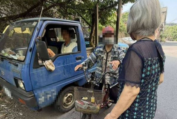 彰化低收男因車禍導致腿截肢，淪落到居住在小貨車上。（圖／賴清美提供）