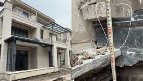 杭州一名女子砸下逾億元人民幣買下三棟併排別墅，未料卻遭遇「半年下沉22公分」的驚悚慘劇。（圖／翻攝自微博）