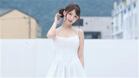 元元曬出性感美照。（圖／翻攝自臉書）
