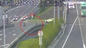 台南,國道1號,騎士,高架橋,墜橋,仁德交流道（圖／翻攝畫面）