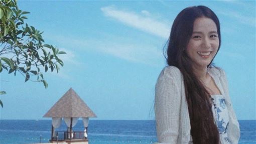 Jisoo切割親哥　從小被親戚笑「醜八怪」