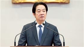 賴清德總統今（13）日接見「114年『鳳凰獎』楷模得獎人」。(圖/總統府提供)