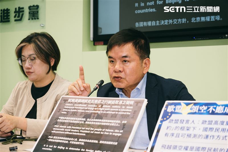 莊瑞雄澄清，他未說過盧秀燕版軍購提案「可以跟行政院談」。（圖／記者楊士誼攝影）