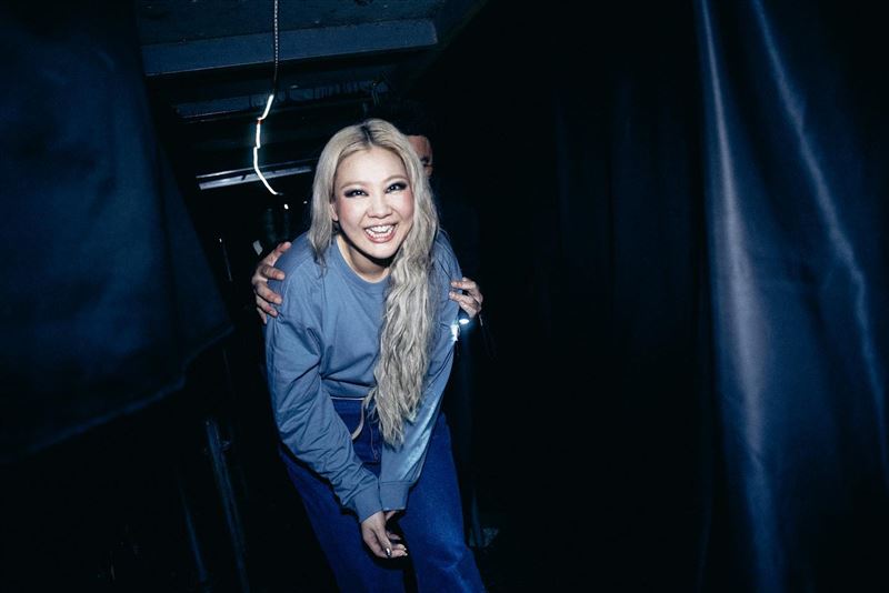 沈殿霞愛女鄭欣宜近年在演藝圈持續發光發熱。（圖／翻攝自鄭欣宜臉書）