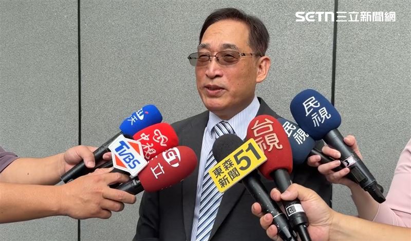 林女在法院呼律師巴掌涉犯5罪今開庭，再度飆罵他X的，台中律師公會理事長吳中和認為林女毫無悔意，希望法院重判。(圖／翻攝畫面)