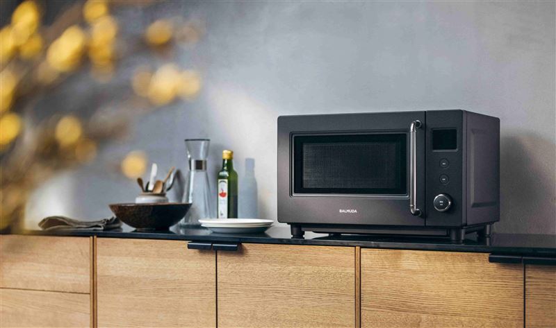 BALMUDA The Range S展現現代感十足的俐落輪廓。（圖／品牌業者提供）