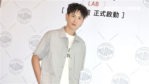 柯震東爆秘戀舒華已見家長　首現身回應了