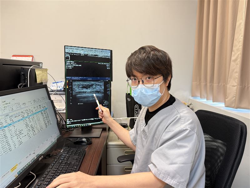 28歲女患者因乳房腫塊突然變大、抽痛，嚇到失眠，透過自費的乳房腫瘤微創手術切除，傷口僅0.5公分。（圖／長安醫院提供）