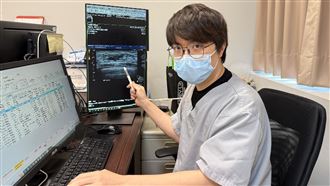 左乳良性腫瘤突變大抽痛　28歲女嚇哭失眠