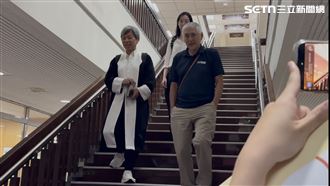 柯一正砸車挨告！出庭認罪賠足額修車費