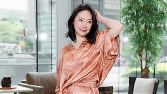 獨／露奶帶貨百萬人看　王俐人負債求生