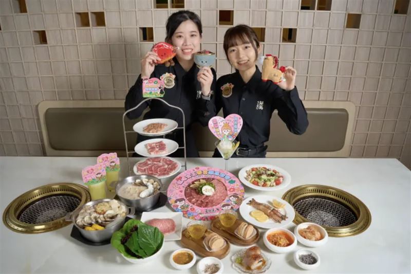 「屋馬燒肉」推出「媽咪女王盛宴感恩套餐」寵愛媽咪。（圖／翻攝畫面）