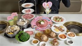母親節寵媽必衝！屋馬燒肉推「女王盛宴」爽吃三國和牛　再享受酸菜鍋（圖／翻攝畫面）