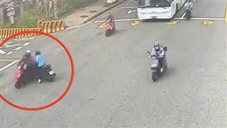 老人撞老人跑了　「正義哥」沿路追：還跑