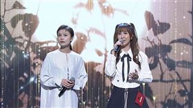 朱海君(左)與蘇宥蓉(右)合唱〈相思聲聲〉一曲讓人驚艷。(圖／中視提供)