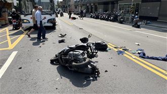 新北3機車追撞！連人帶車噴飛釀1騎士死亡