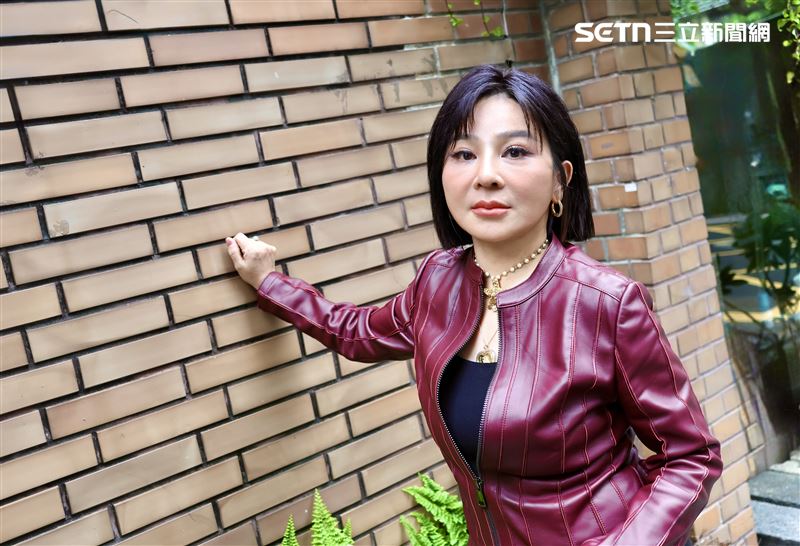 王彩樺接受專訪分享演藝生涯和人生故事。（圖／記者田俊彥攝影）