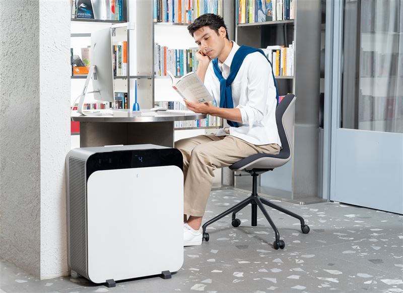 鳳小岳送禮首選Blueair Classic Pro以高效抑菌守護媽咪安心呼吸環境。（圖／品牌業者提供）