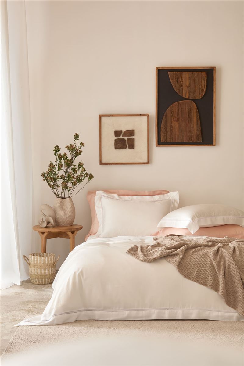 HOLA和樂家居主打頂級天絲，躺下便能感受瞬間降溫的清涼以及被呵護的絲滑觸感。（圖／品牌業者提供）