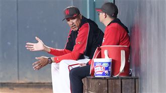 龍隊投手責失分率太銷魂　葉總讚投手教練