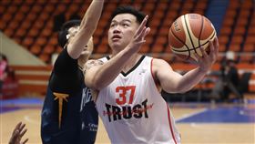 台銀韓杰諭攻進個人本季單場新高19分。（圖／籃球協會提供） 