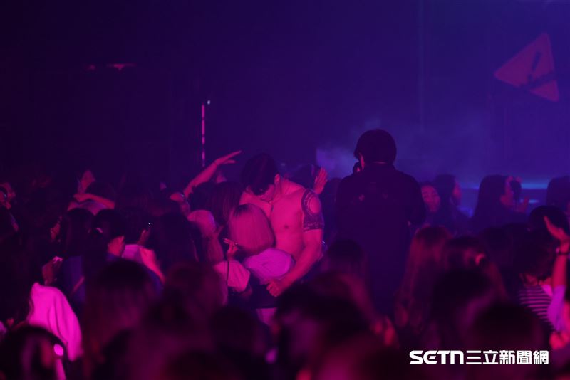 19禁韓流襲台！人氣沉浸式猛男秀《TOUCH FIVE》超近開撩　挑戰慾望極限