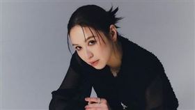蔡依珊近日罕見公開與姊姊同框畫面。（圖／翻攝自蔡依珊IG）