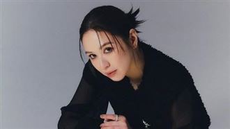 蔡依珊曬姊姊51歲美照！逆天凍齡震驚全網