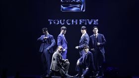 沉浸式舞台讓觀眾更深入其境。（圖／記者鄭孟晃攝影）