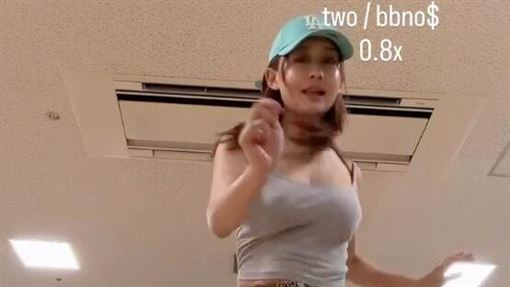 受封無罩教主　網紅濕身火辣熱舞片瘋傳