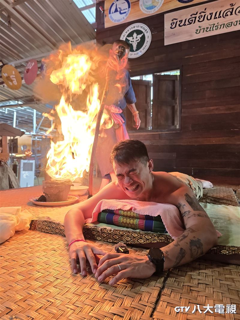 融融形容火療像端水走太快，不小心被潑出來的熱水燙到的感覺。(圖／八大提供)